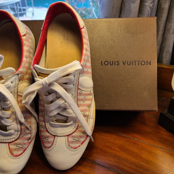 Authentic LV tennis shoes. Very good condition. - Picture 6 of 6